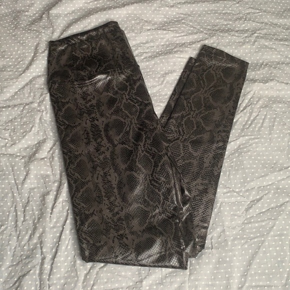 7 For All Mankind Pants - 7 For All Mankind Faux Snakeskin Leggings - NWT